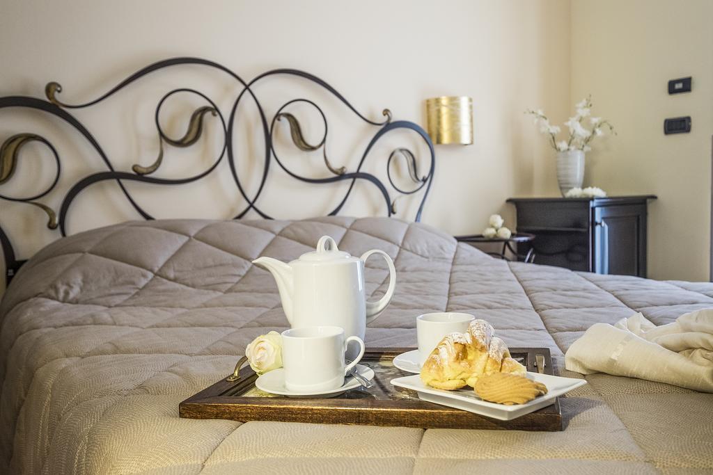 Costa Catterina B&B Castagnito Luaran gambar